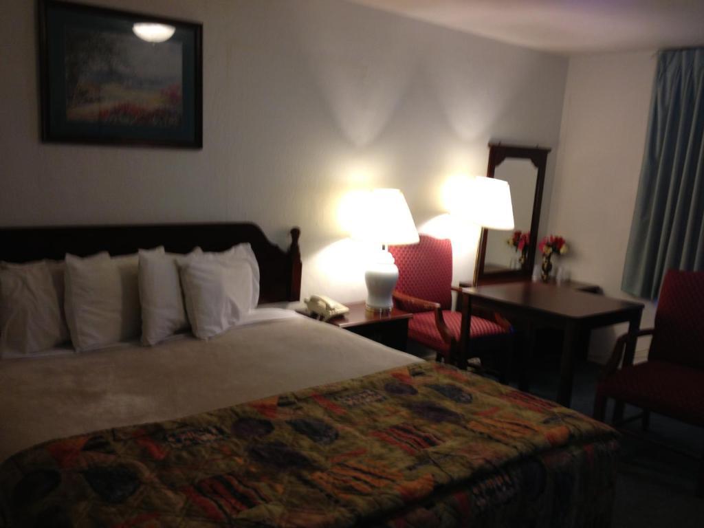 Turtle Bay Lodge Redding Δωμάτιο φωτογραφία